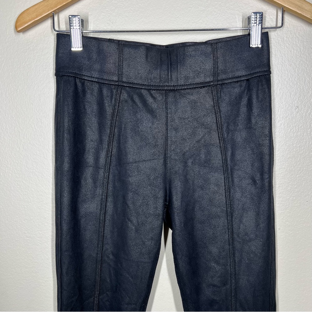 7 for all Mankind Black Faux Leather Pull On Leggings Pants Ankle Zipper - Picture 2 of 9